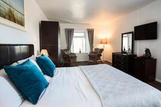 Отели типа «постель и завтрак» Maddens Bridge Bar & Guesthouse Бандоран Большой двухместный номер с 1 кроватью-1